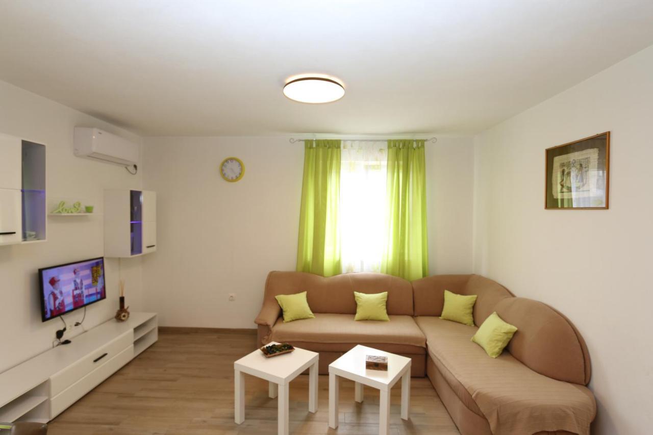 Apartments Mirjana Сило Экстерьер фото
